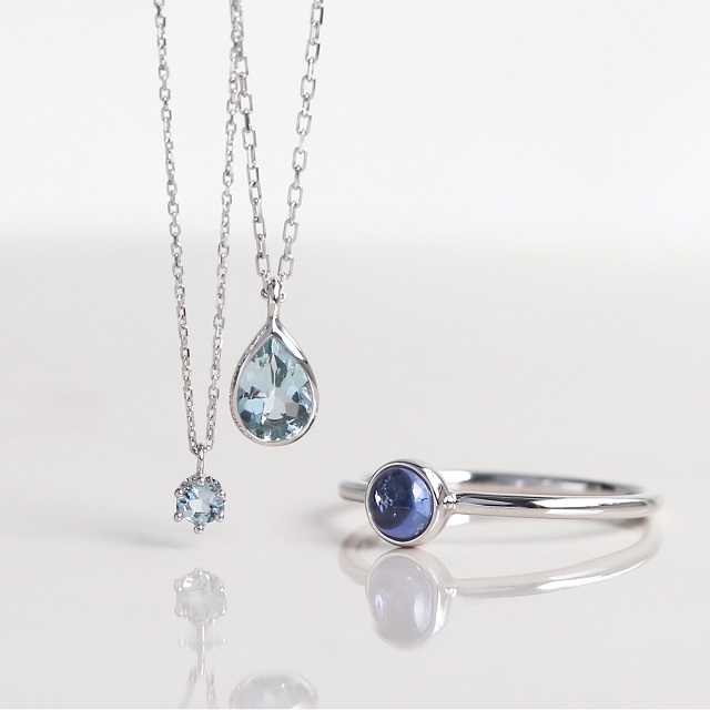 ブルーの宝石で涼し気に 夏を彩る 青 のサマージュエリー ジュエリー工房オレフィーチェ Jewelry Atelier Orefice